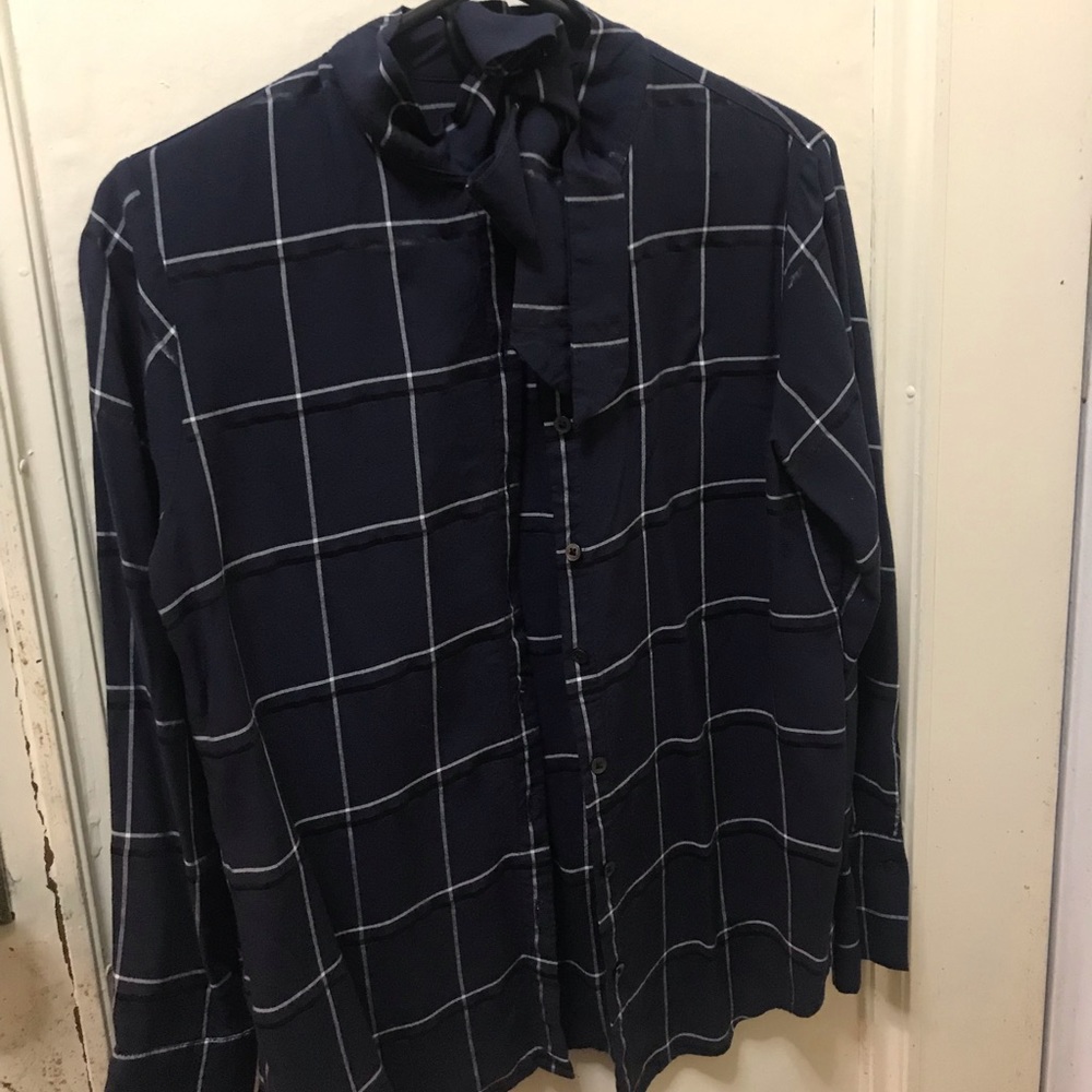 Tie neck top